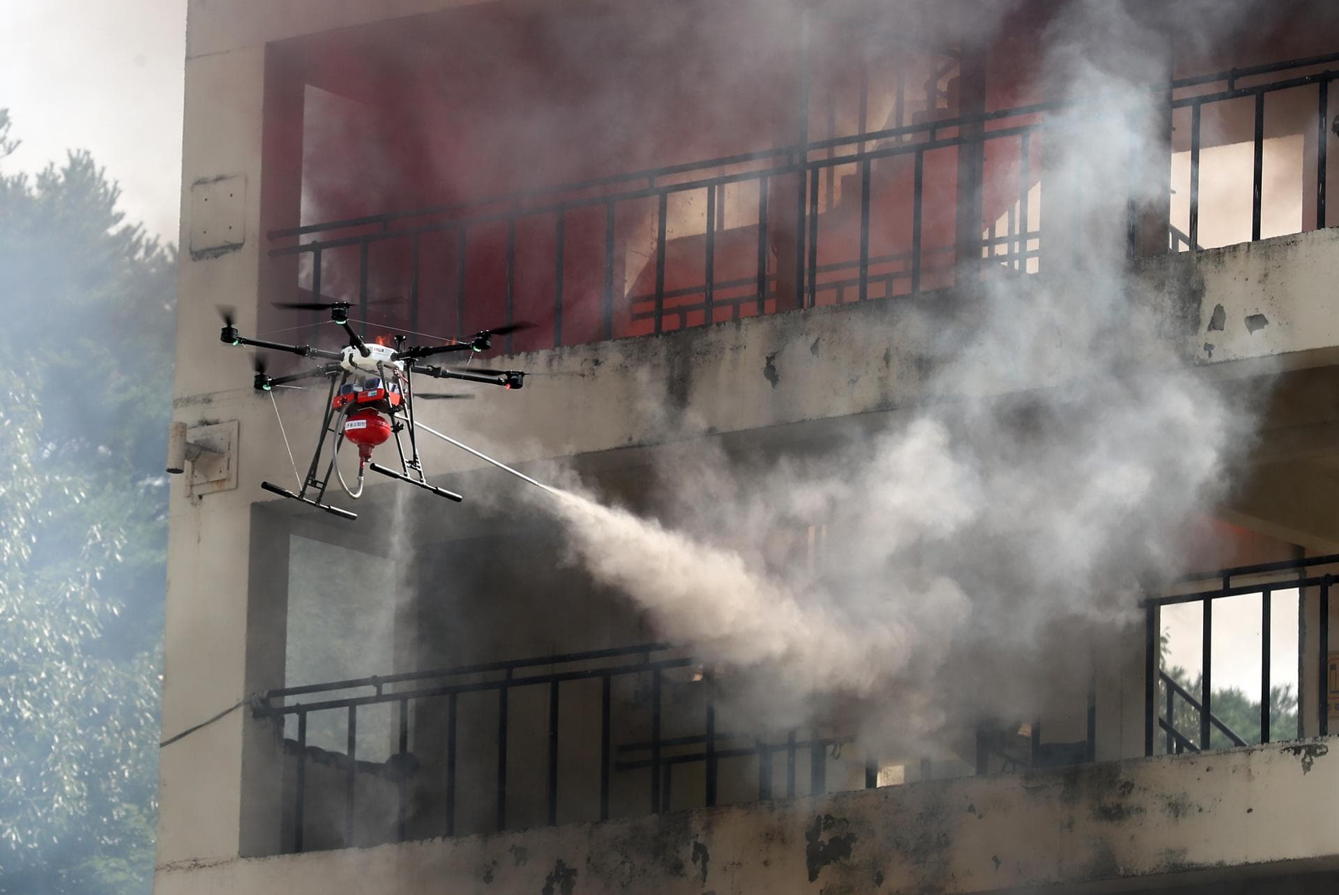 Gov't to consider easing regulations to deploy drones in wildfire battles