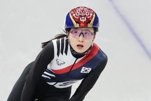 Stoic short track star reduced to tears after missing podium